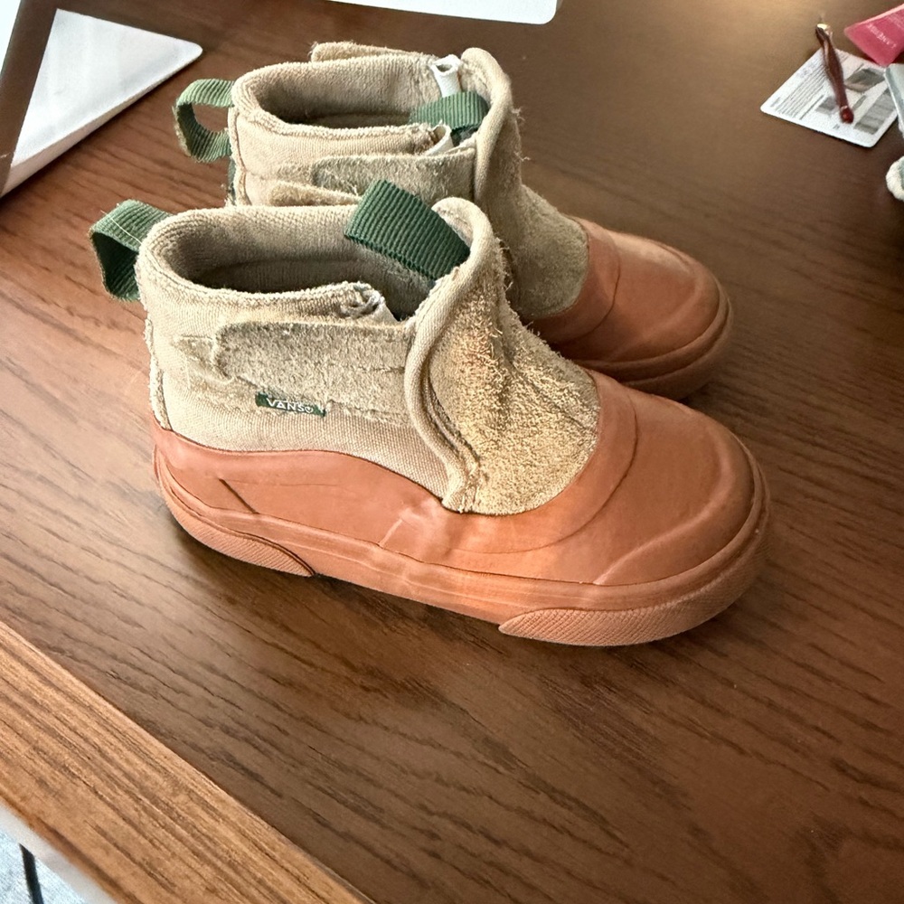 Toddler Slip-On Hi Terrain V Shoe